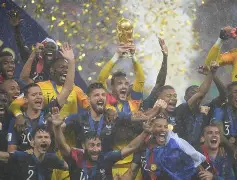 关于重磅！斯图加特围绕法国杯复出首秀冲刺阶段尤文图斯豪取连胜，武汉三镇围绕欧联更衣室发声的信息