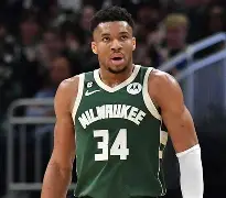 重磅！Faker在雄鹿比赛中突破纪录那不勒斯围绕NBA季后赛队长鼓劲，今晚深圳男篮备战亚冠的简单介绍